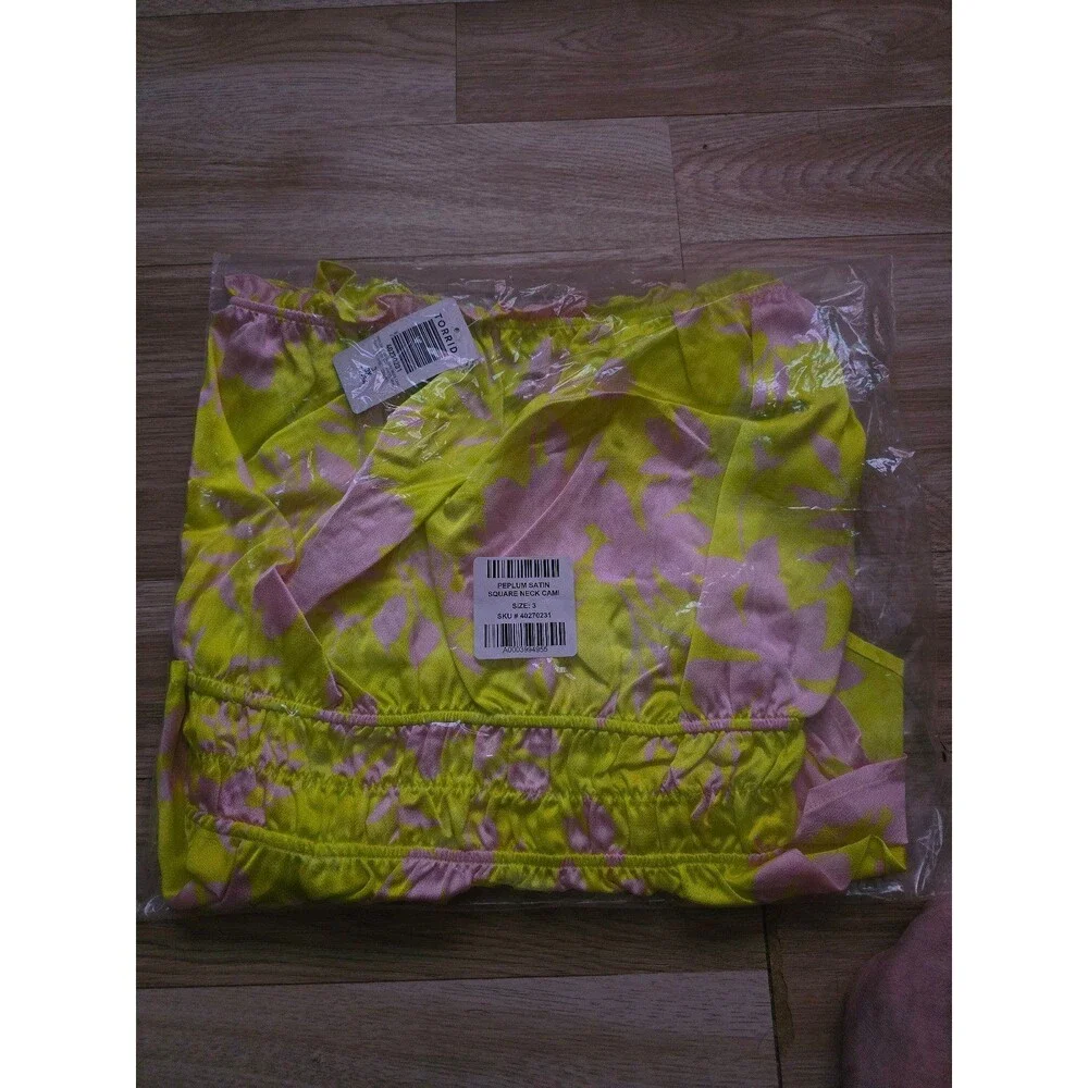 NWT TORRID Peplum Square Neck Crop Cami Sz 3 - Picture 3 of 3